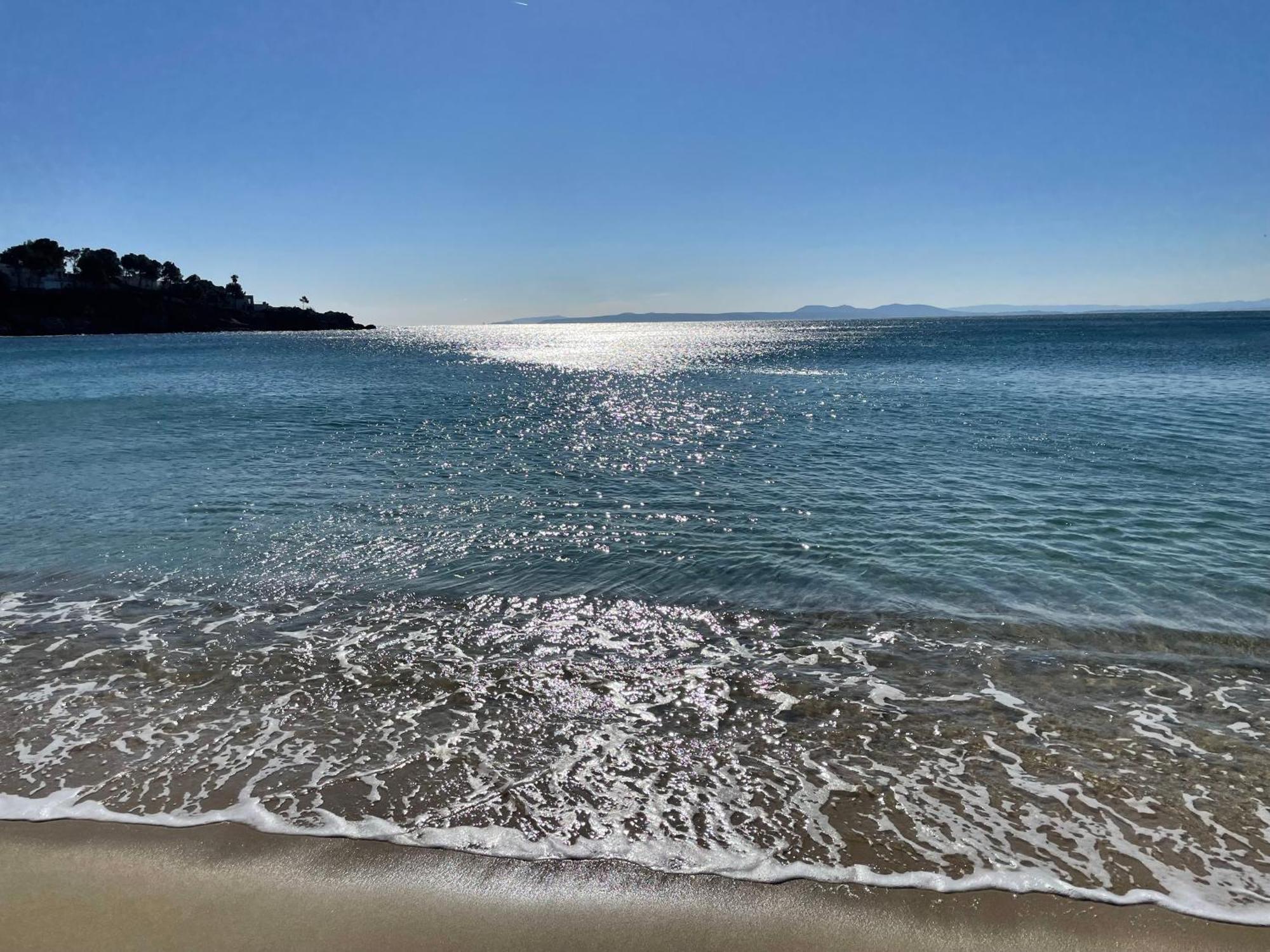 New Madrague Beach Roses Exterior photo