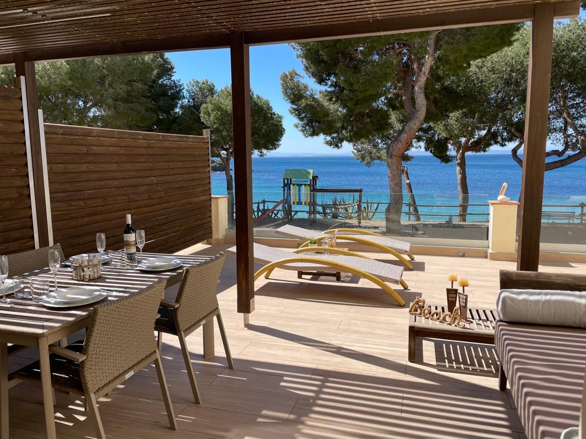 New Madrague Beach Roses Exterior photo